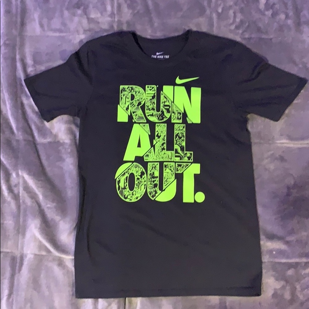 Nike Short Sleeve Shirt